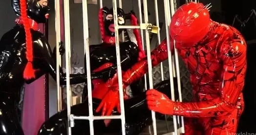 Rubberdolls - Latex Lara And Lola Noir - Used In The