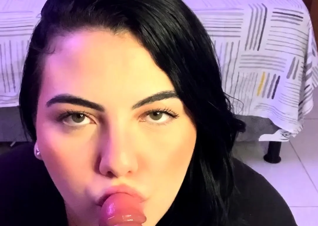 You found the naughty girlfriend you've been dreaming of!