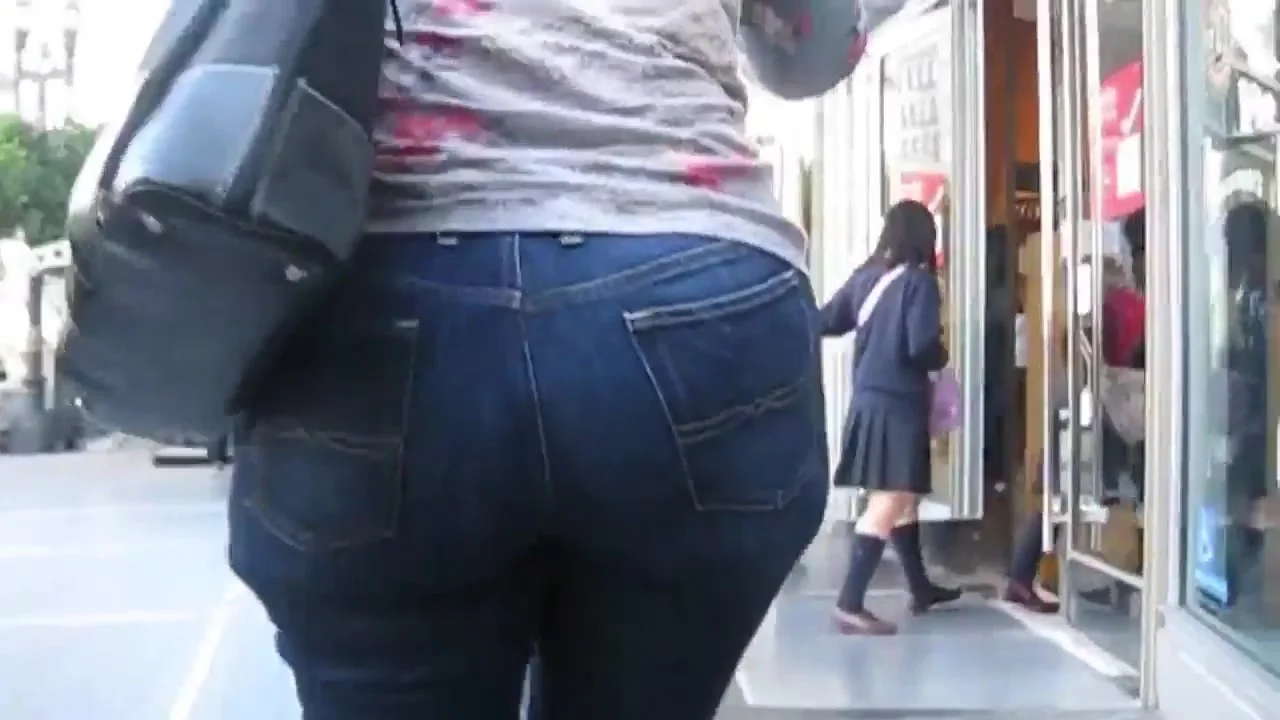 CHASING THE BIG BOOTY MILF