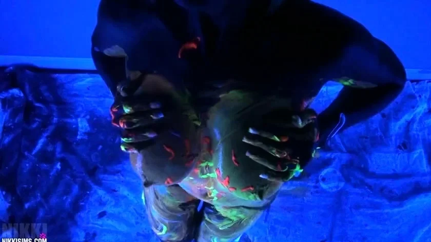 NikkiSims Black Light Body Paint WMVLEWD