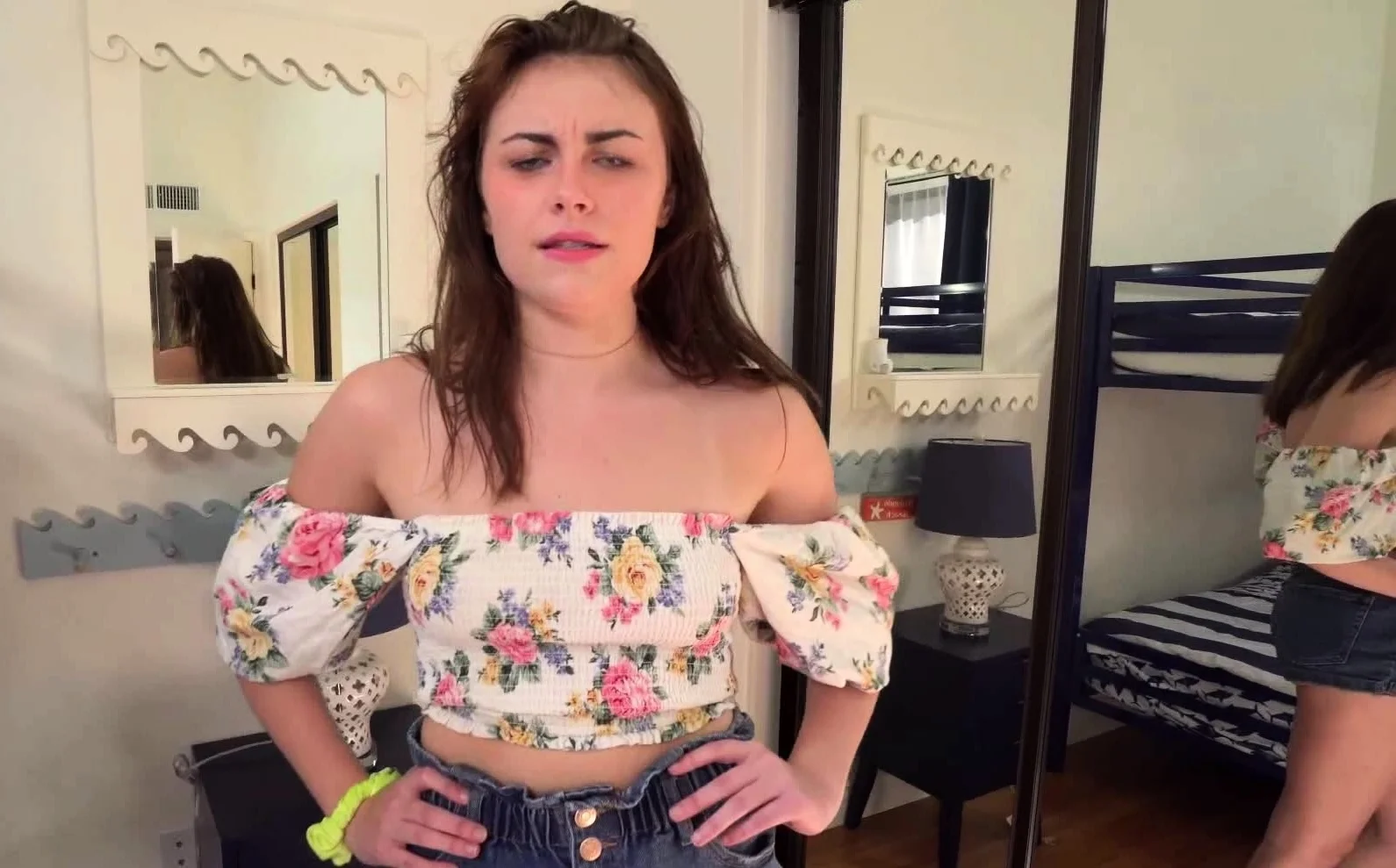 Stepbro promise me don't tell dad and mom