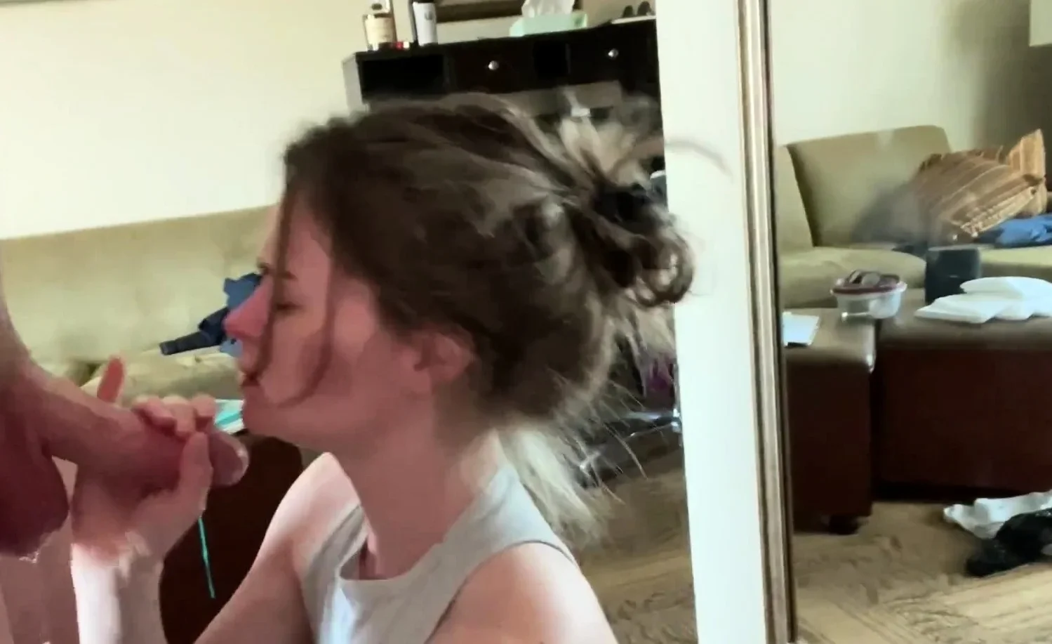 REAL HOMEADE submissive gives blowjob of a lifetime