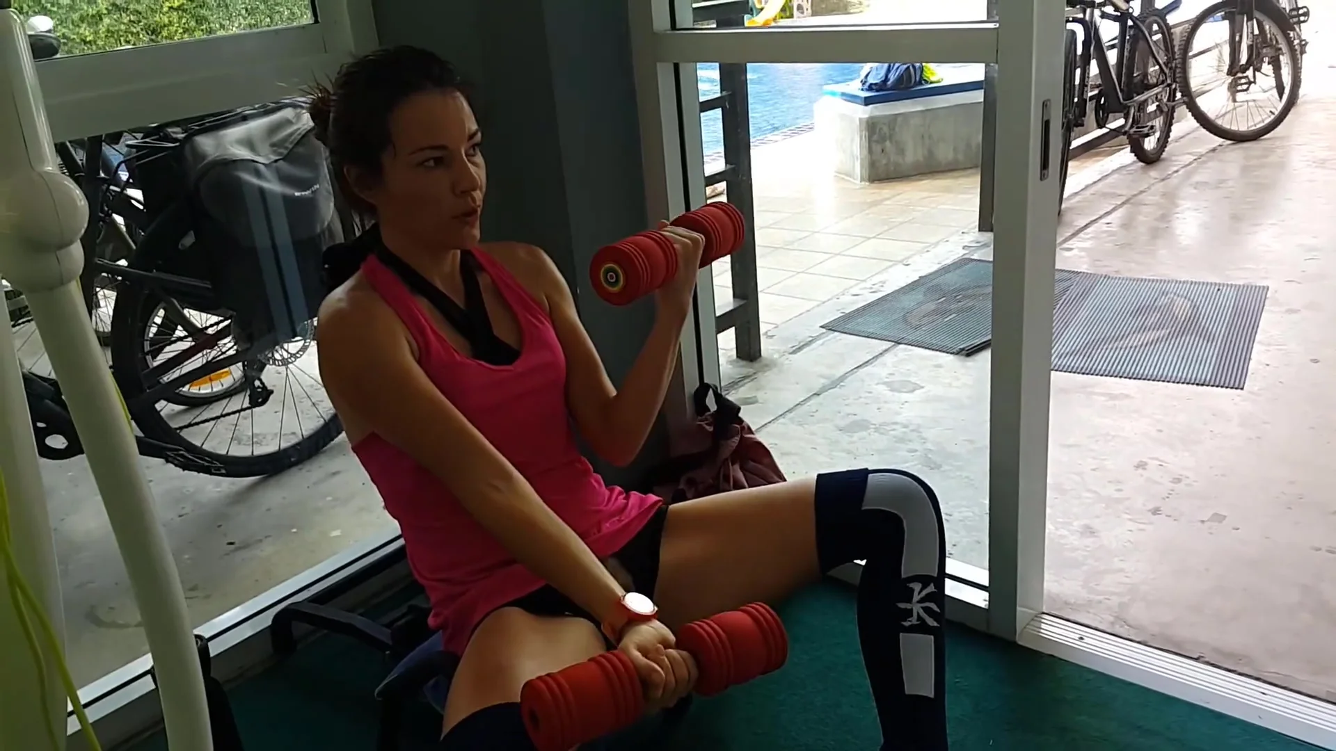 Public Risky Fitness 2 # Ventilated Sport Wear