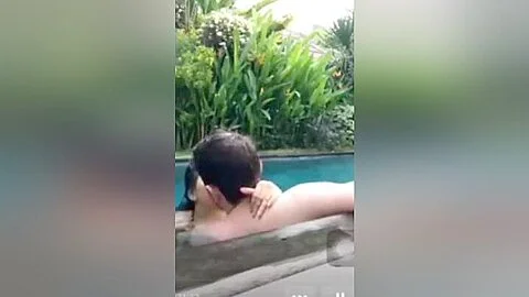 Indonesian fuck in pool during live
