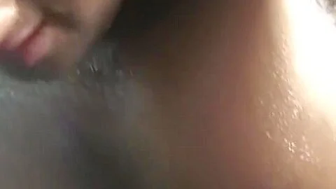sesso amatoriale in auto (dialogo italiano)