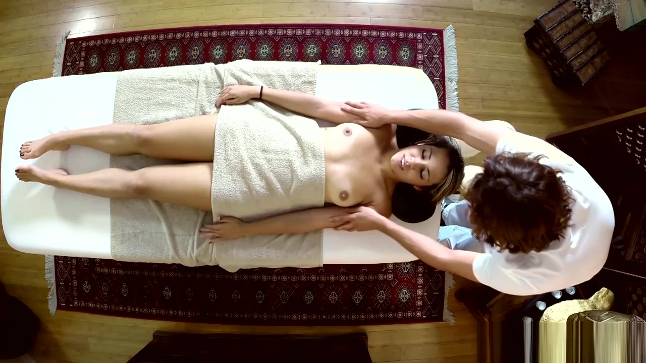 Brunette hotties tit rub