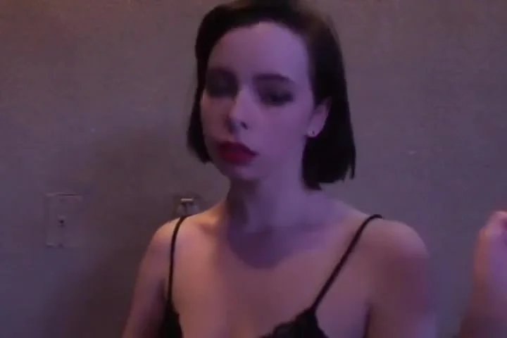 Molly Milk - Neck, cute hair and smoking