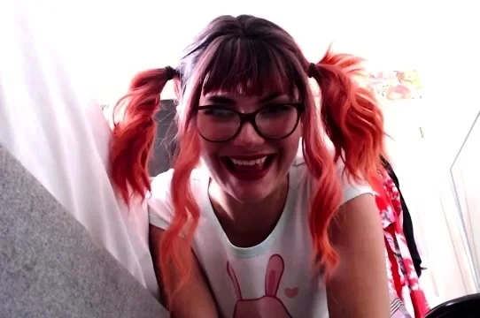 Yourhikerbabe - Kissing Lipstick Attack Domination POV