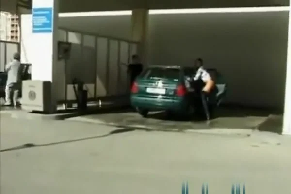 Crazy public change and peeing taped