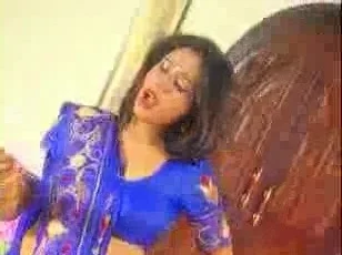 Amateur Indian Masturbates Her Desi Pussy