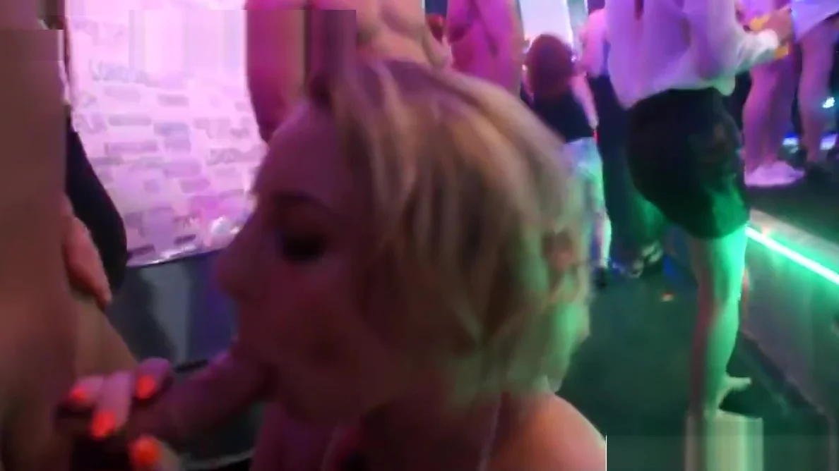 European amateur lesbian fingered at sexparty