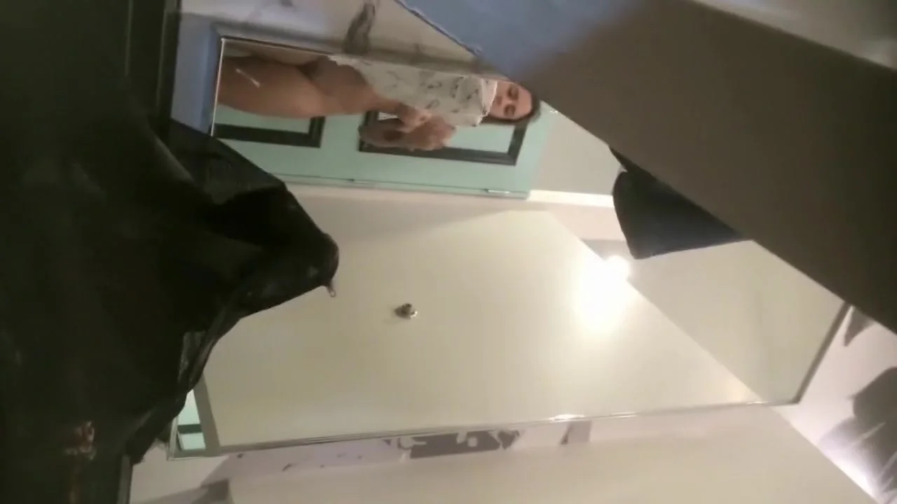 Incredible girl naked in fitting room