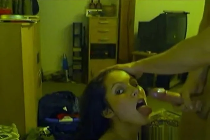 Sexy brunette gets hard deepthroat on webcam