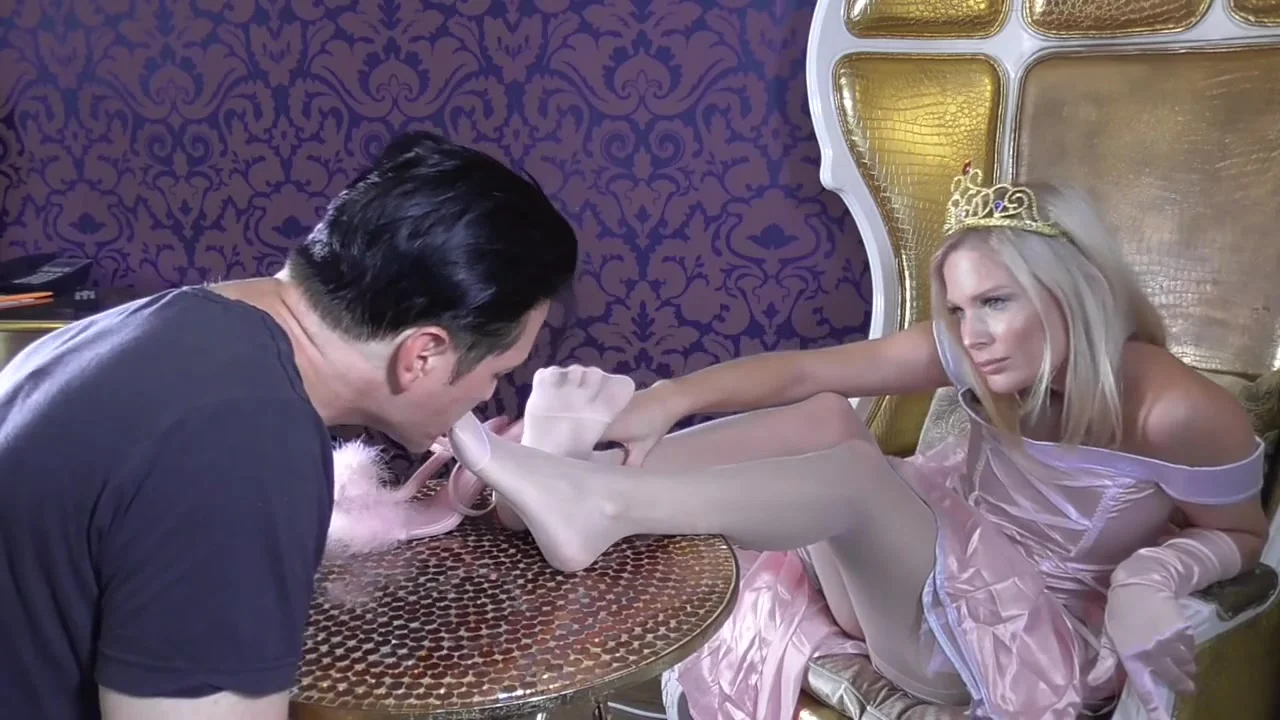 Majestic Glamour Princess Feet Worship by Foot Girls