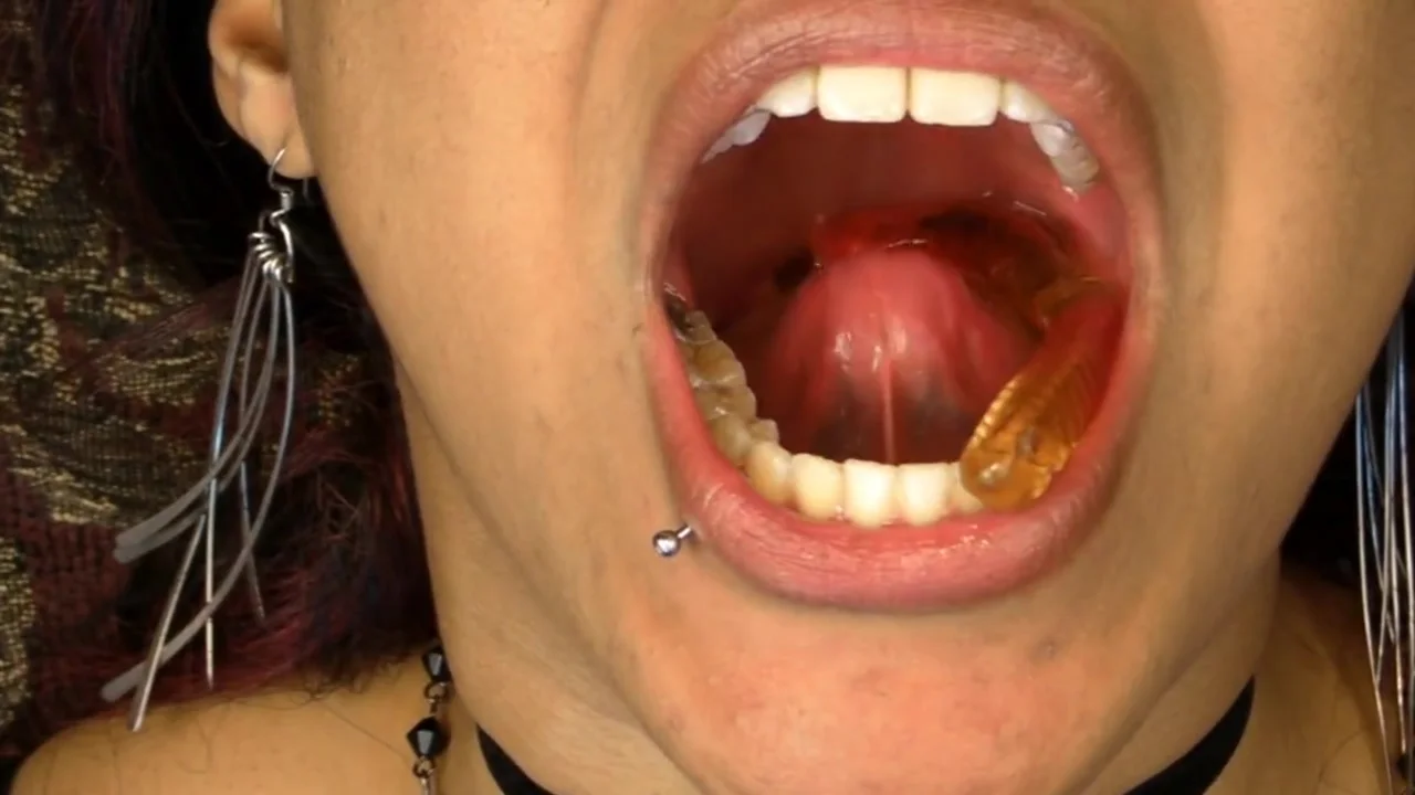 public vore vid #2 (gummy swallow)
