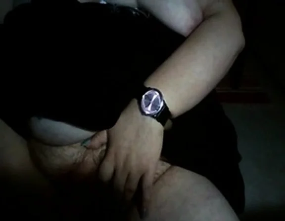 Hairy BBW playing on webcam