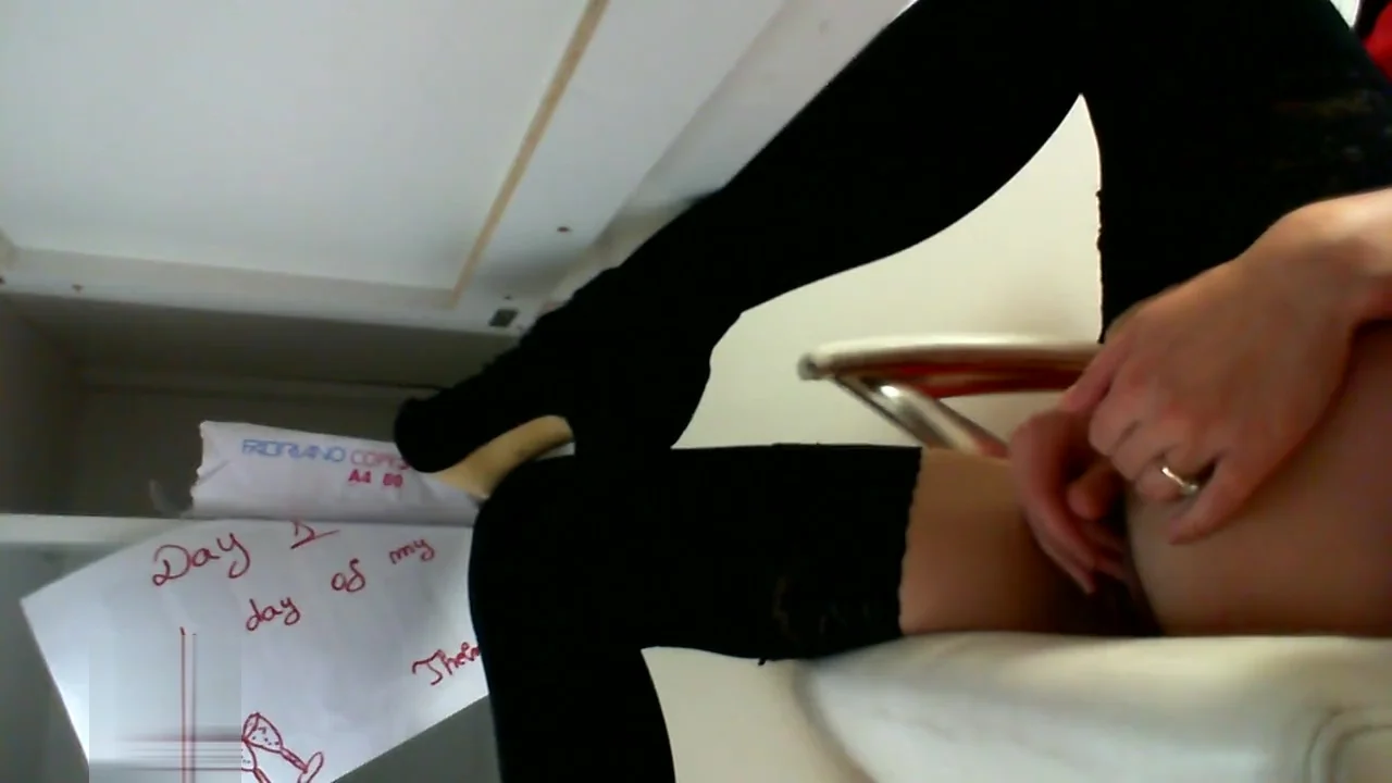 MASTURBATE AT WORK. DAY 1