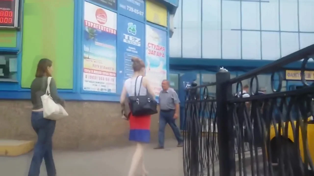 candid pregnant smoking in public