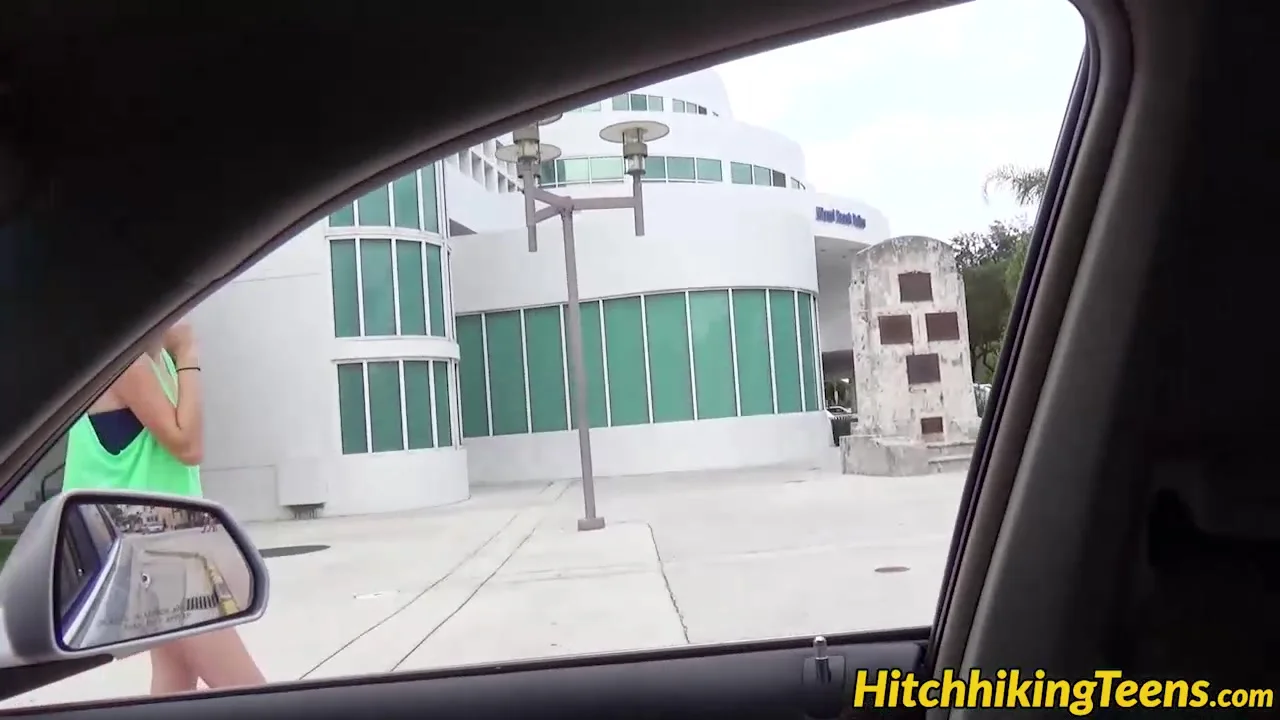 Cute blonde chick Jenna Marie getting some backseat boning