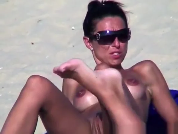 Hot nudist and topless chicks spied