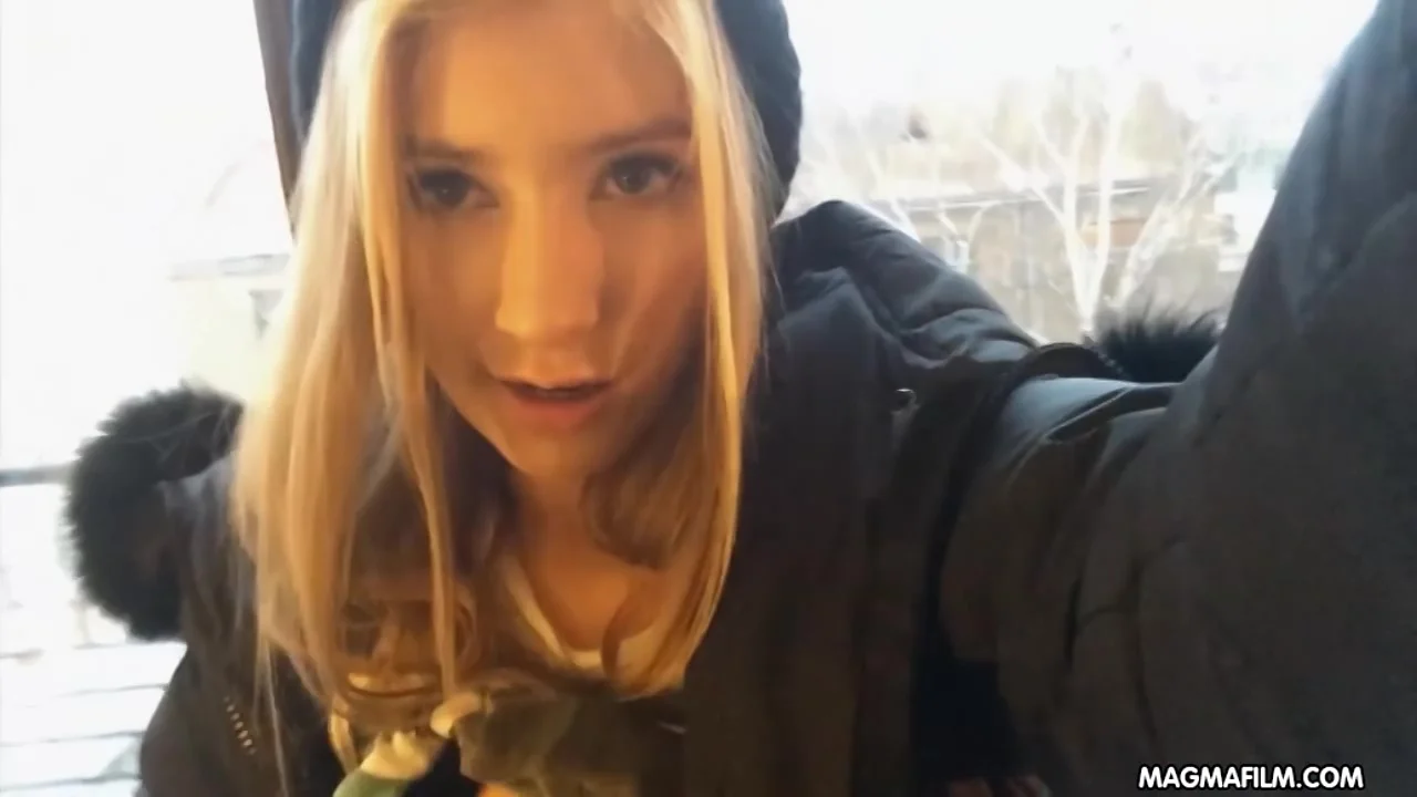 Amateur teen 18+ Masturbates On Camera