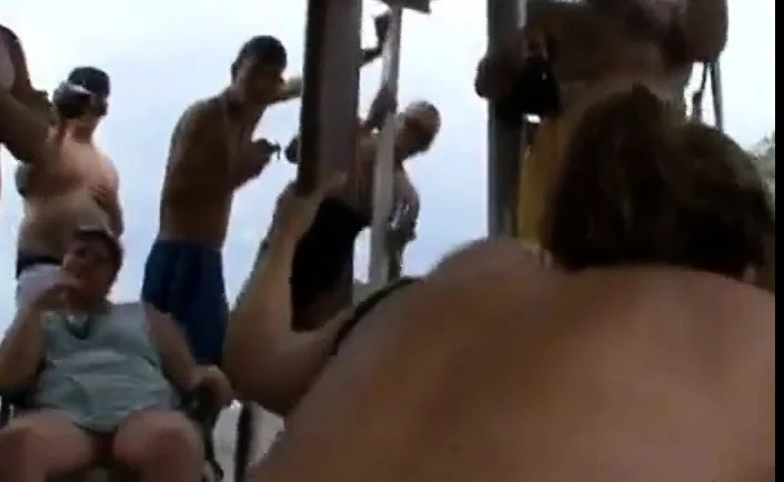 Amateur Public Outdoor Flashing