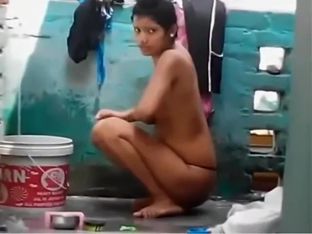 hot bengali babe filmed outdoor shower