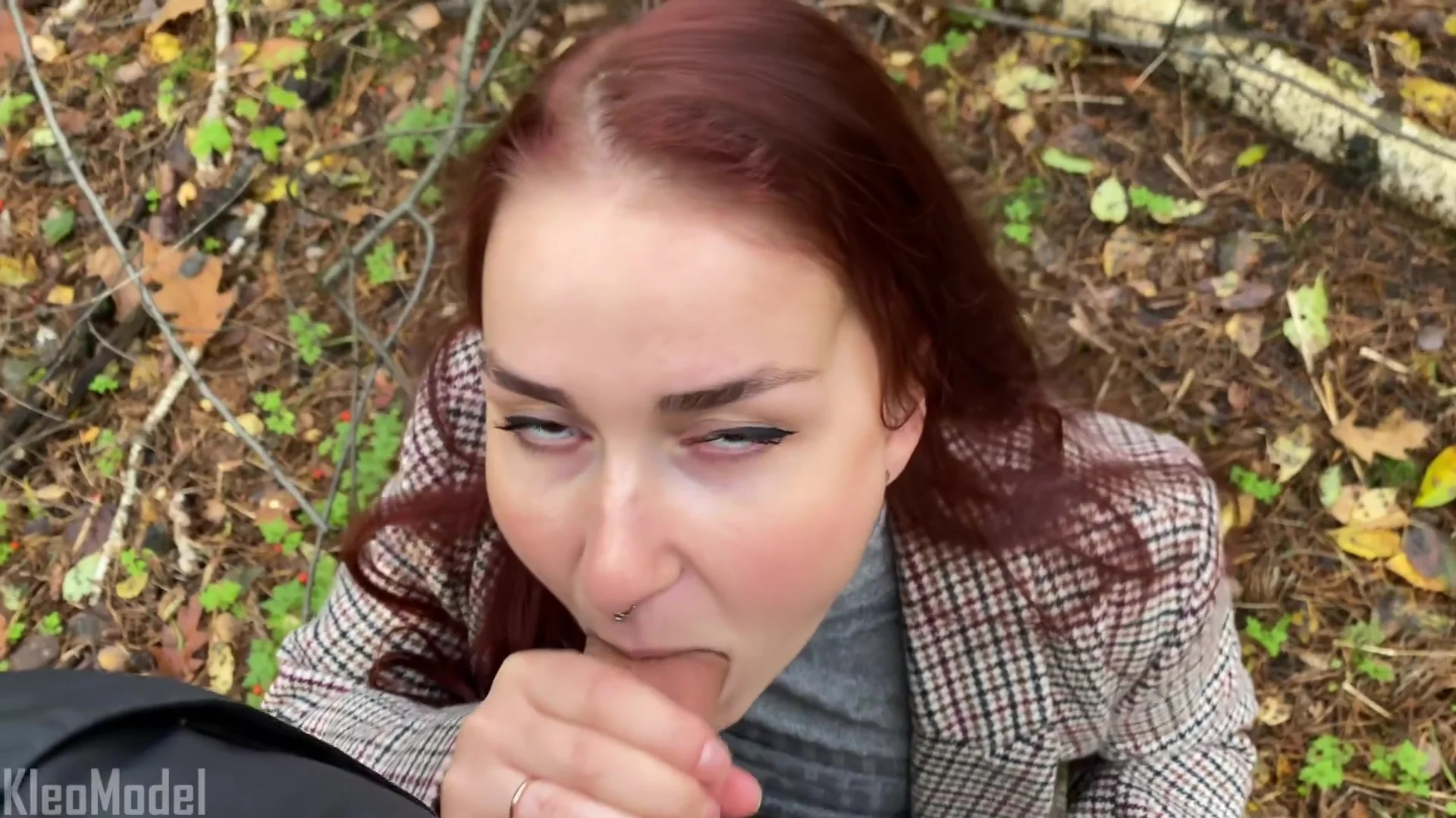 Blowjob In The Park From A Red-haired Girl In A Coat - Kleo Model