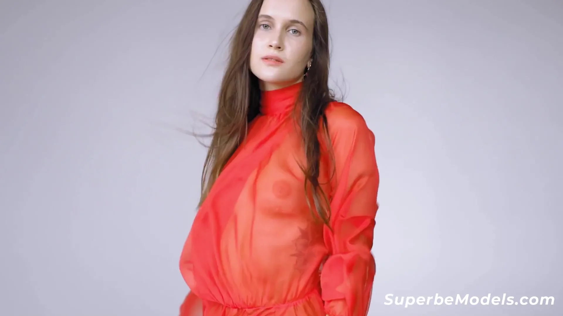 Sexy Babe Brianna Wolf Hot Sensual Slow Striptease