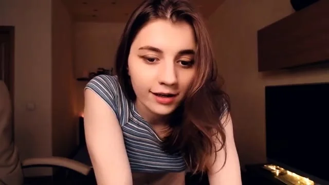 Live Webcam Hot Teen Strip and Masturbate