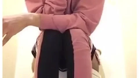 Ghetto light bitch with thick pussy on toilet