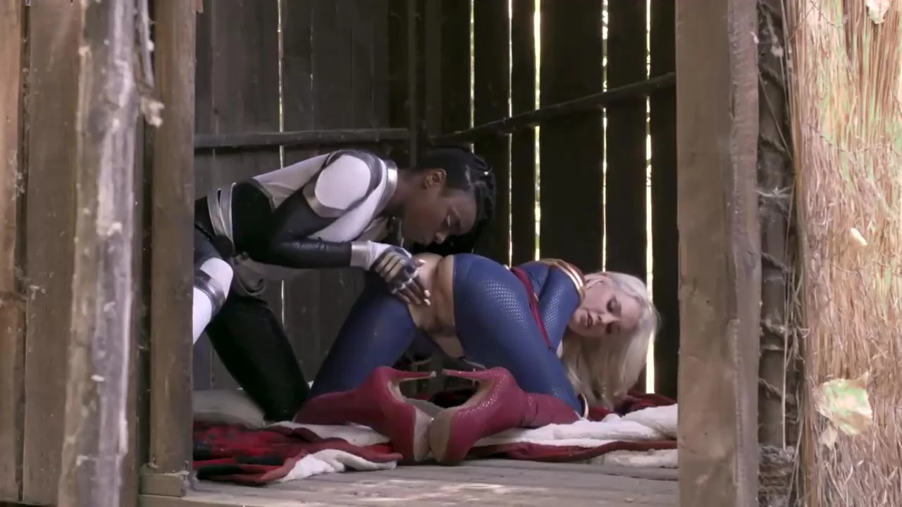 Randy Lesbians From Capain Marvel Parody Cumming Outdoo