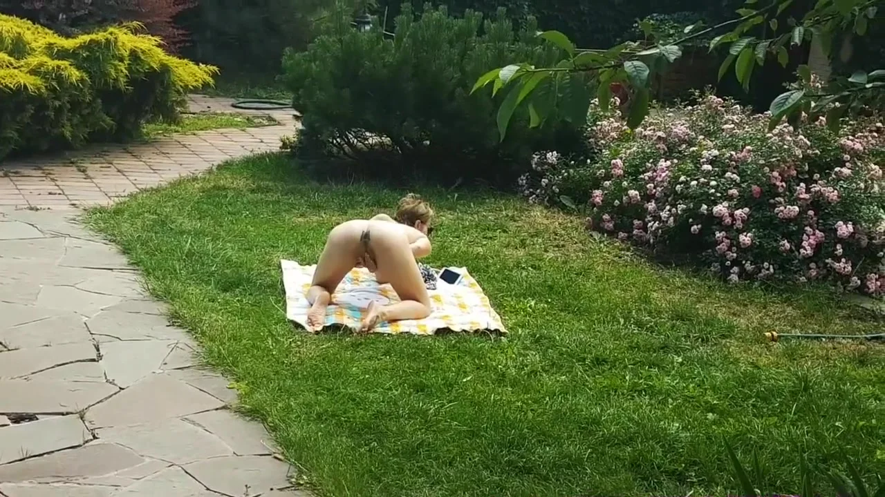 MY NAKED Step sister MASTURBATING OUTDOOR CAUGHT BY