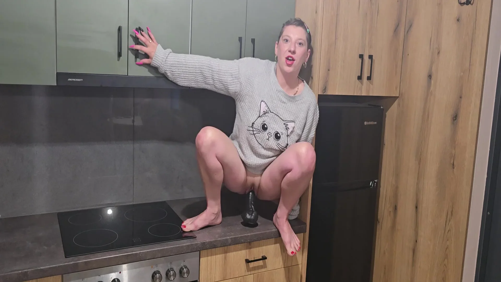 Mature Housewifes Midnight Craving Bbc Fantasy Turns Kitchen Into Her Playground