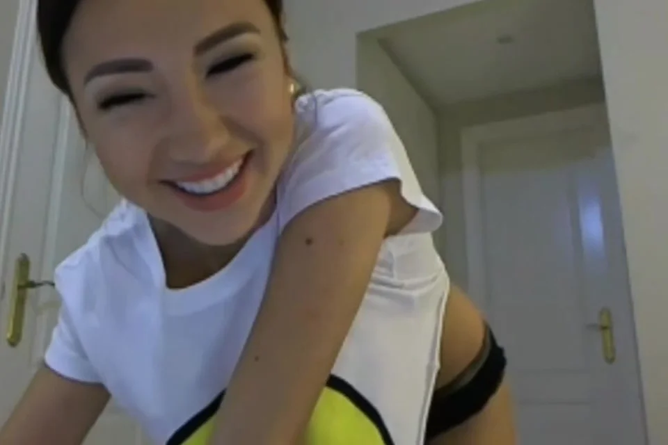 Arayah shows my small cock on cam. sph