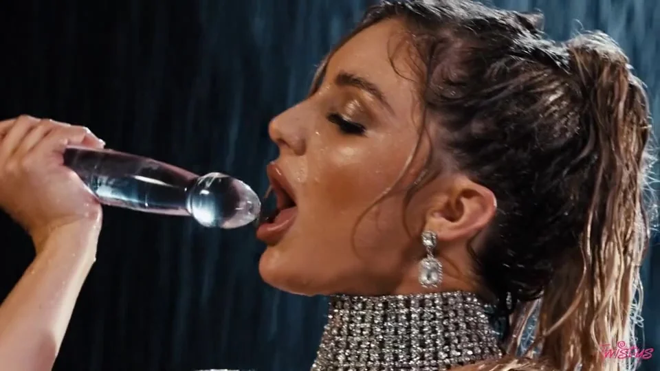 Soaking Wet Milf Hot Solo