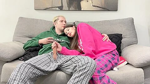 Stepbrother Watch Porn And Jerk Off Next To Stepsister! But She Decide Handjob Him Instead Reading