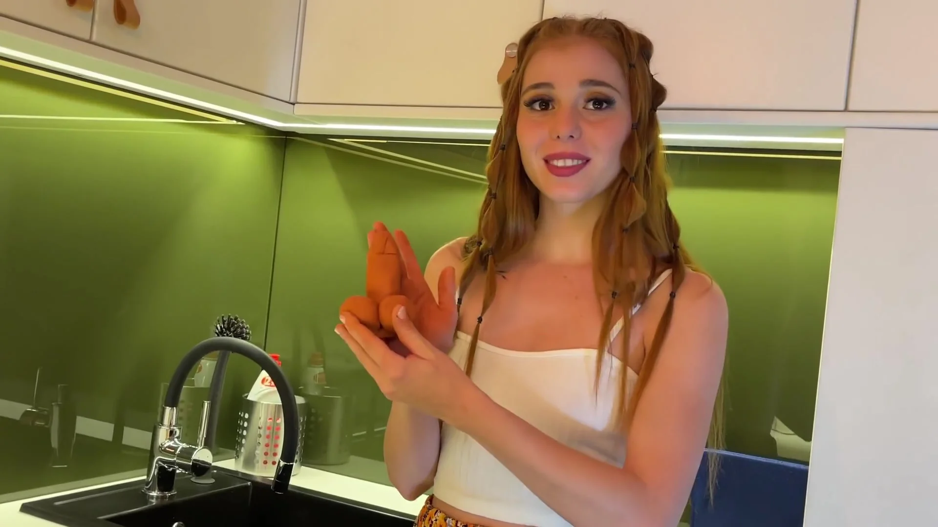 Leon Lambert - Sexy And Cute Redhead Lya Is A Super Hot Guest Of To Play Around And Show Her Pussy