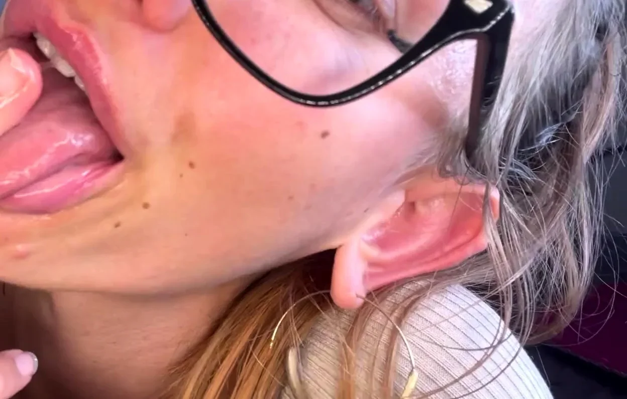 Step Mom Gives Step Son BJ Lesson
