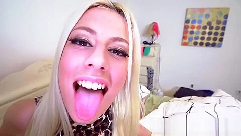 White slut sucking bbc
