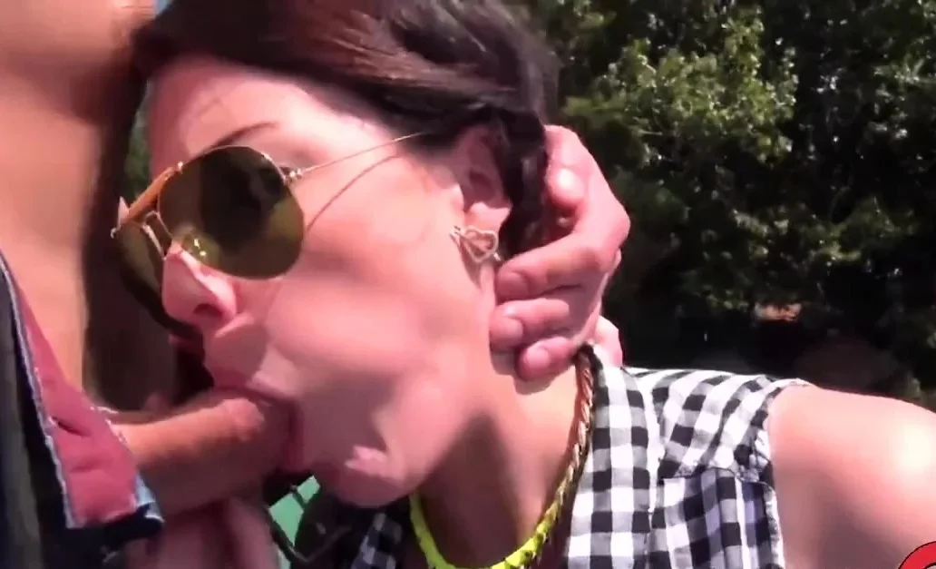 [HitZefrei] - Fabienne – Public Hook Up With Skinny