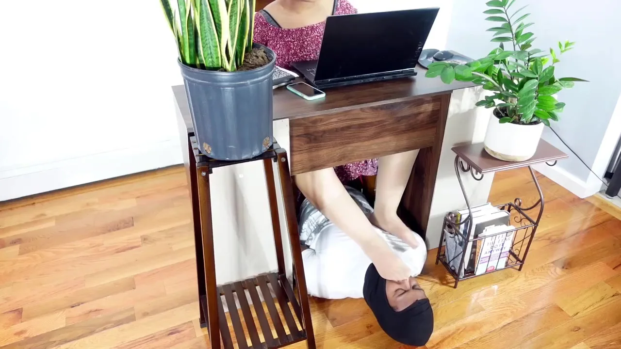 Curvy College Professor Turns Failing student 18+ Into Her Foot Slave For Her Sweaty Meaty Nylon Feet St