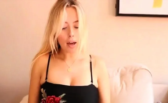 Corinna Kopf OnlyFans Nude Photos Leaked!