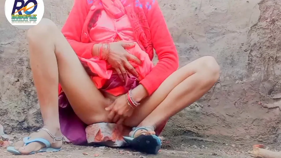 Indian Desi Village Saree Show Finger And Boos Masal Raha Tha Robopl