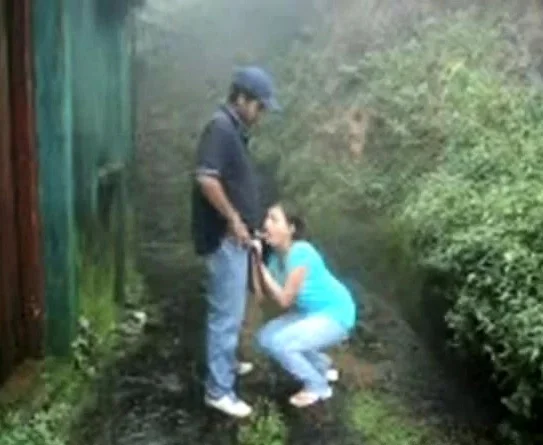 SL COUPLE OUTDOOR FUCK IN NUWARA ELIYA