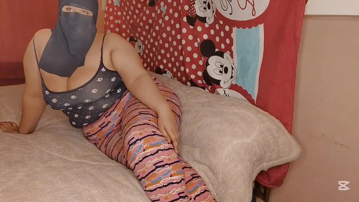 Nick Madam Hind In Her Big Vagina And She Says The Sweetest Egyptian Sex Words
