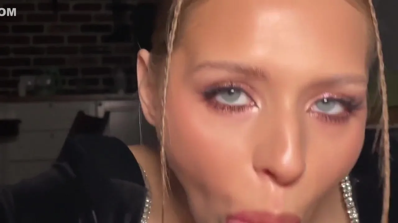 Californiababe - Whore Sucks Cock At After-party