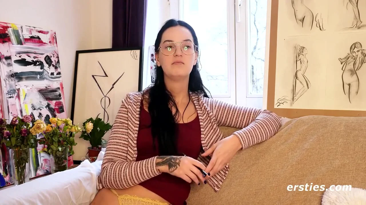 Pinko Uses A Pink Sex Toy To Masturbate