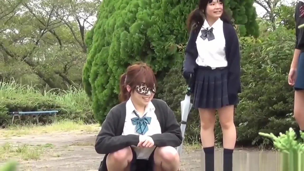 Asian students 18+ Peeing