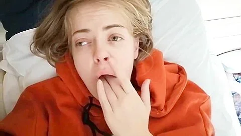 Lovejuicesmaker - Russian Kinky Girl Masturbating In Tr